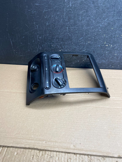 2004 to 2008 Ford F150 Radio Climate Dash Bezel Surround Black AG0018 DG3