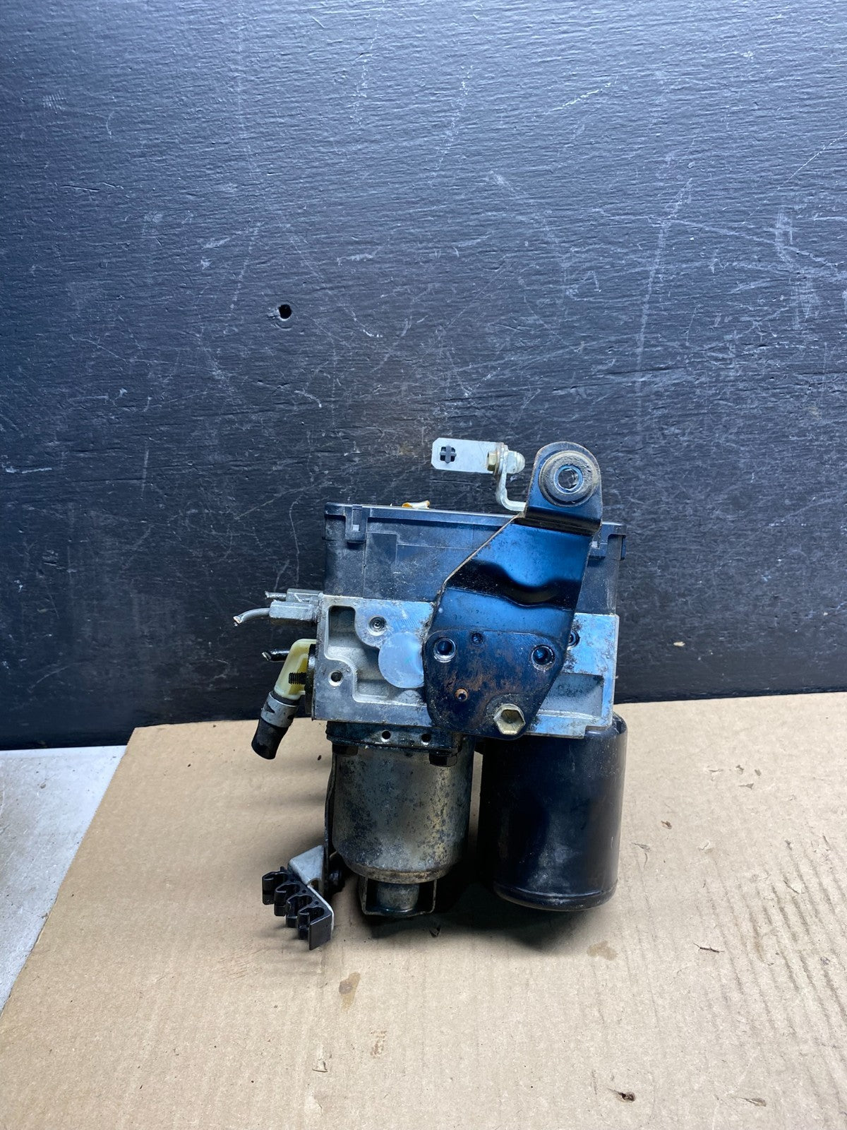 2004 - 2009 Toyota Prius ABS Brake Pump Anti Lock Module AG9692 DG2
