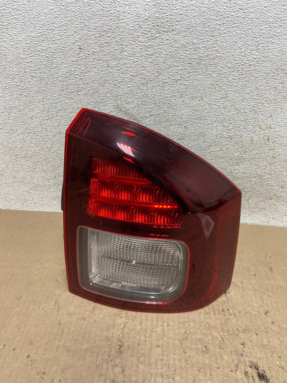 2014 - 2017 Jeep Compass Right Passenger Side Tail Light AI2533 LK0