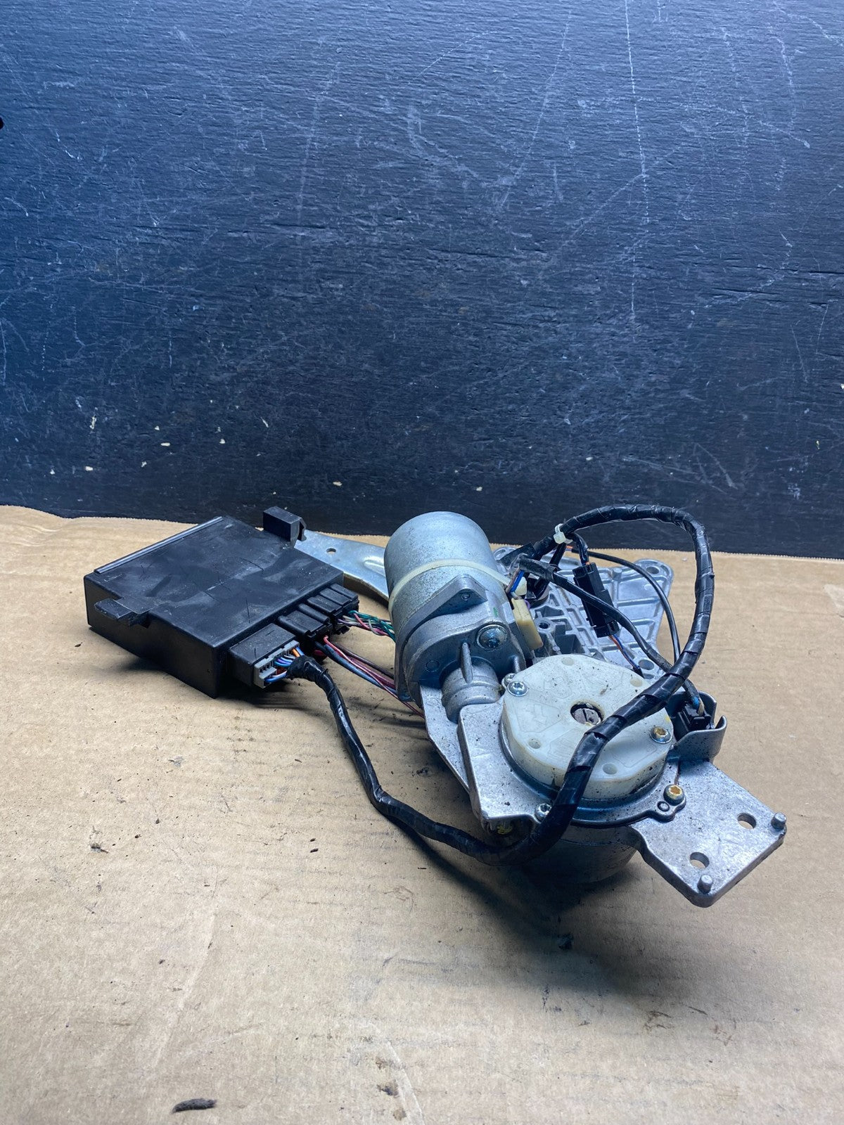 GMC Acadia Yukon Tahoe Rear Trunk Liftgate Power Motor Actuator AH4948 DG3
