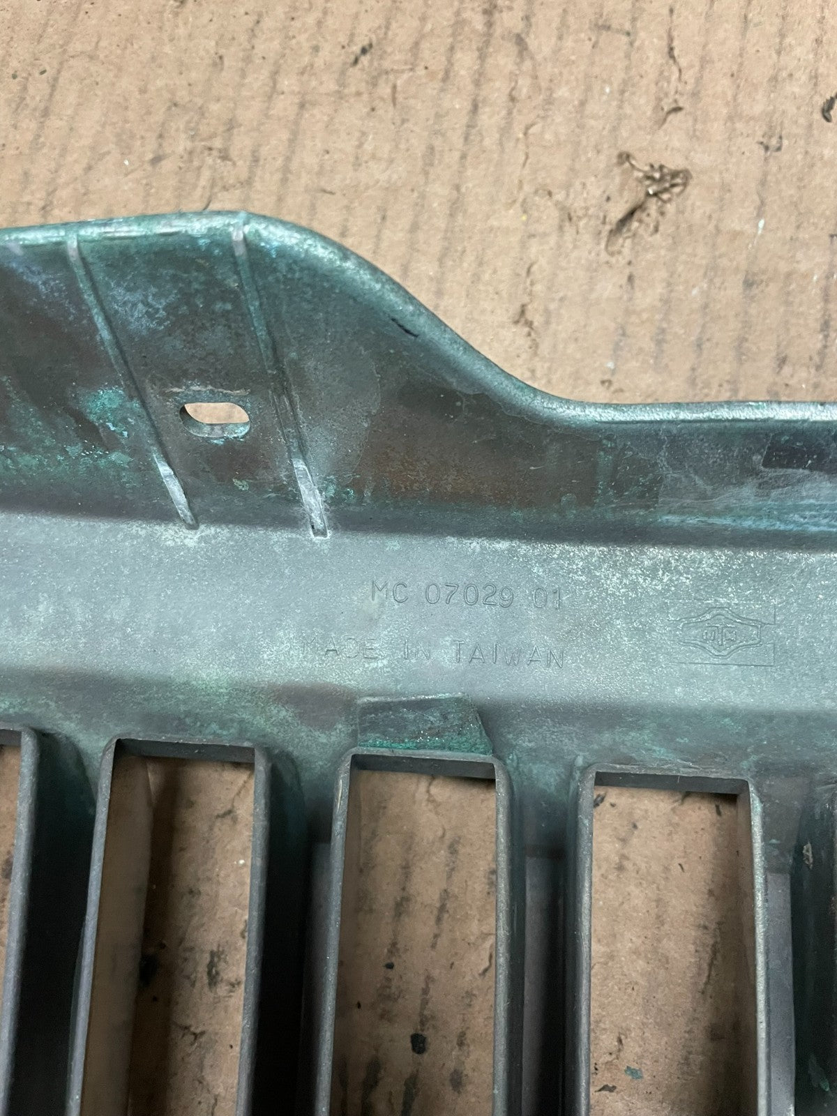 2002 to 2005 Mercury Mountaineer Front Upper Grill Grille Aftermarket U6090 DG13