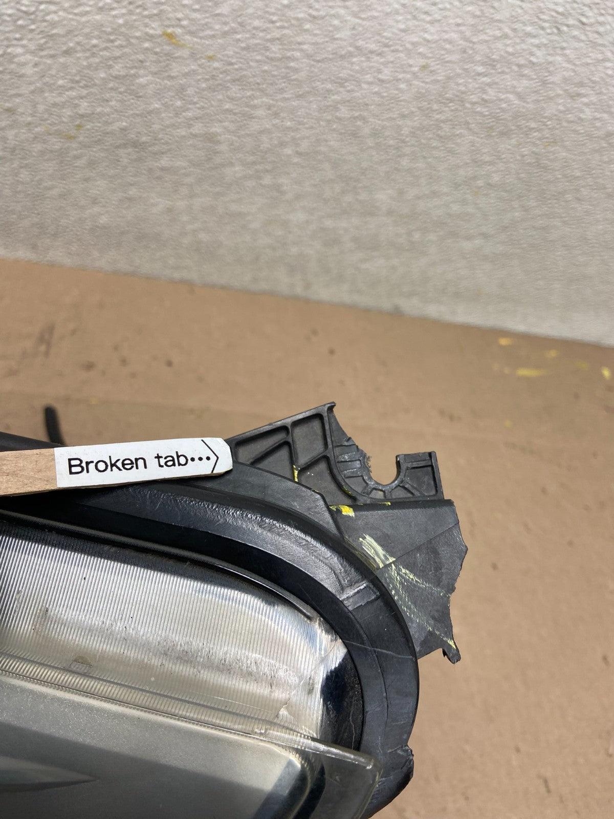 2013 - 2016 Ford Escape Headlight Left Driver Lh Side Halogen AA0375 DW5