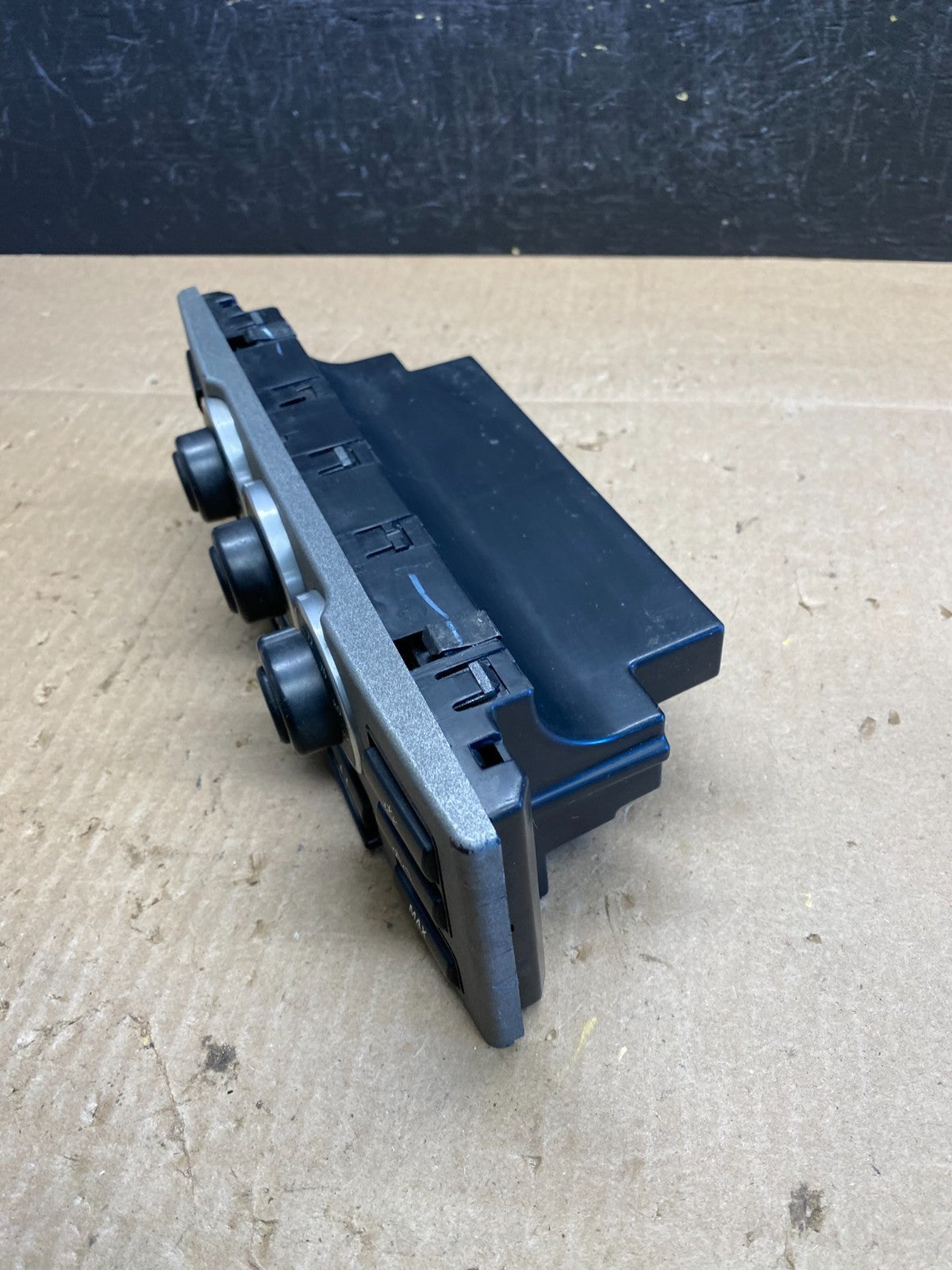 2003 to 2006 Land Rover Range Rover Ac Heater Climate Control ac6557 DG2