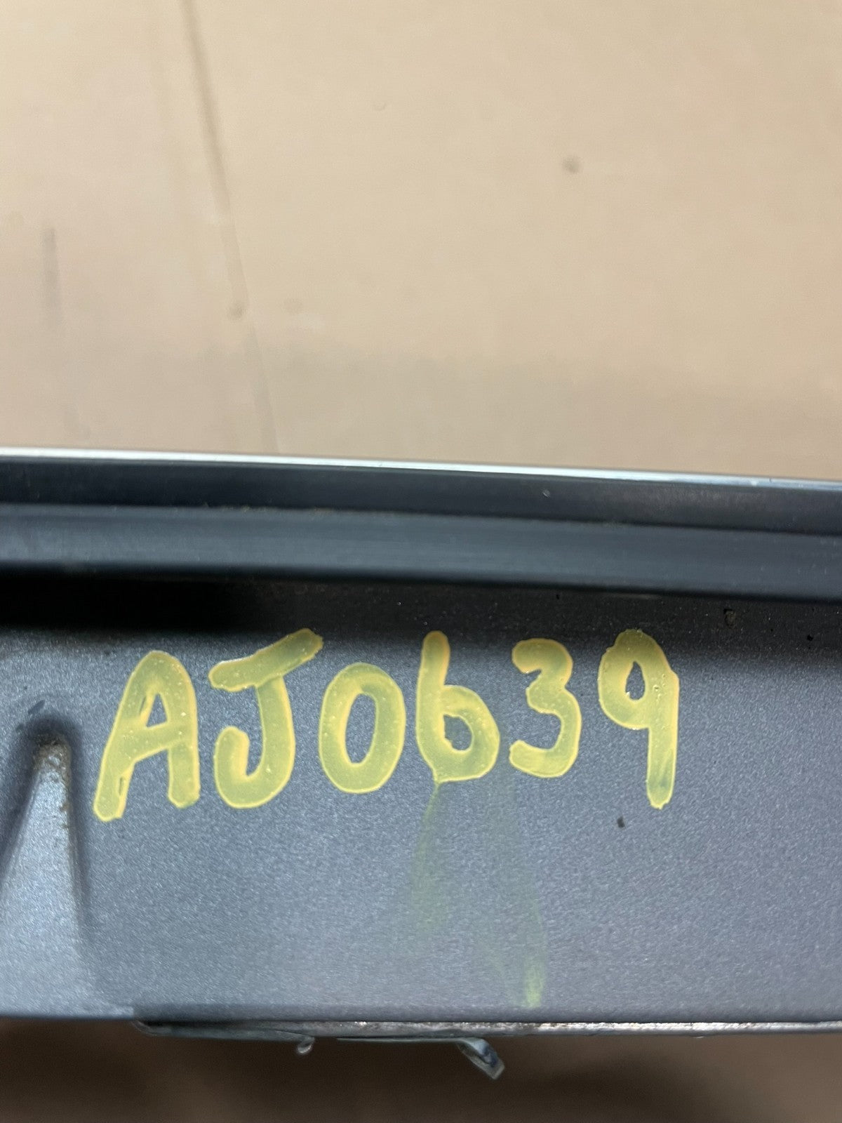 2003 to 2013 Volvo XC90 Front Upper Grill Grille AJ0639 DG5