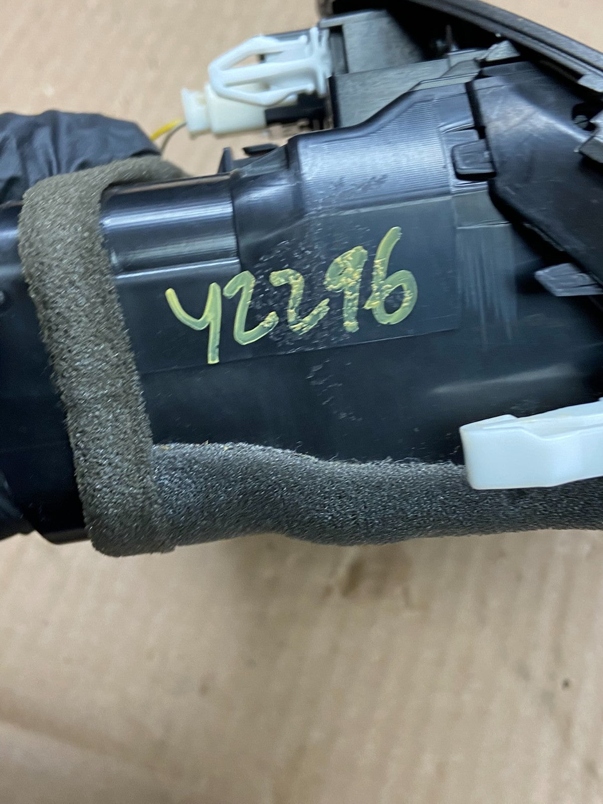 2010 2011 2012 Lexus ES350 Front Center Dashboard Air Vent OEM Y2296 DG5