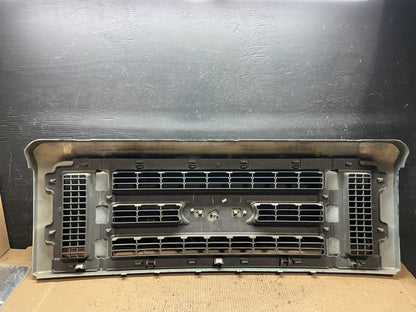 2008 to 2014 Ford Econoline E150 E250 Front Upper Chrome Grill Grille u6087 DG7