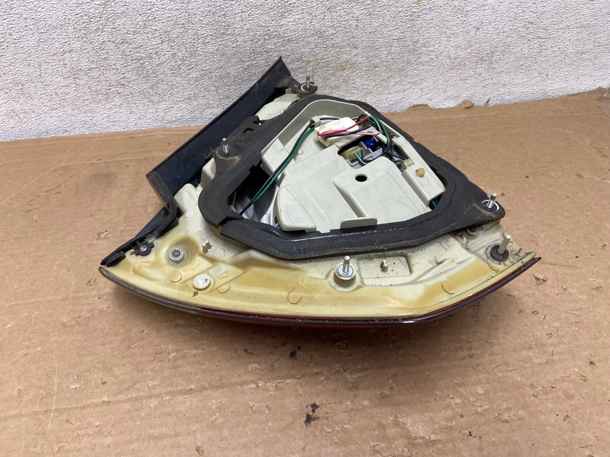 2006 2007 Infiniti M35 M35X M45 Right Passenger Side Tail Light AH8966 LK6