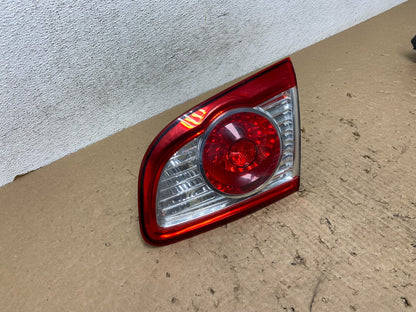 2010 2011 2012 Hyundai Santa Fe Right Passenger RH Tail Light Inner AF83682