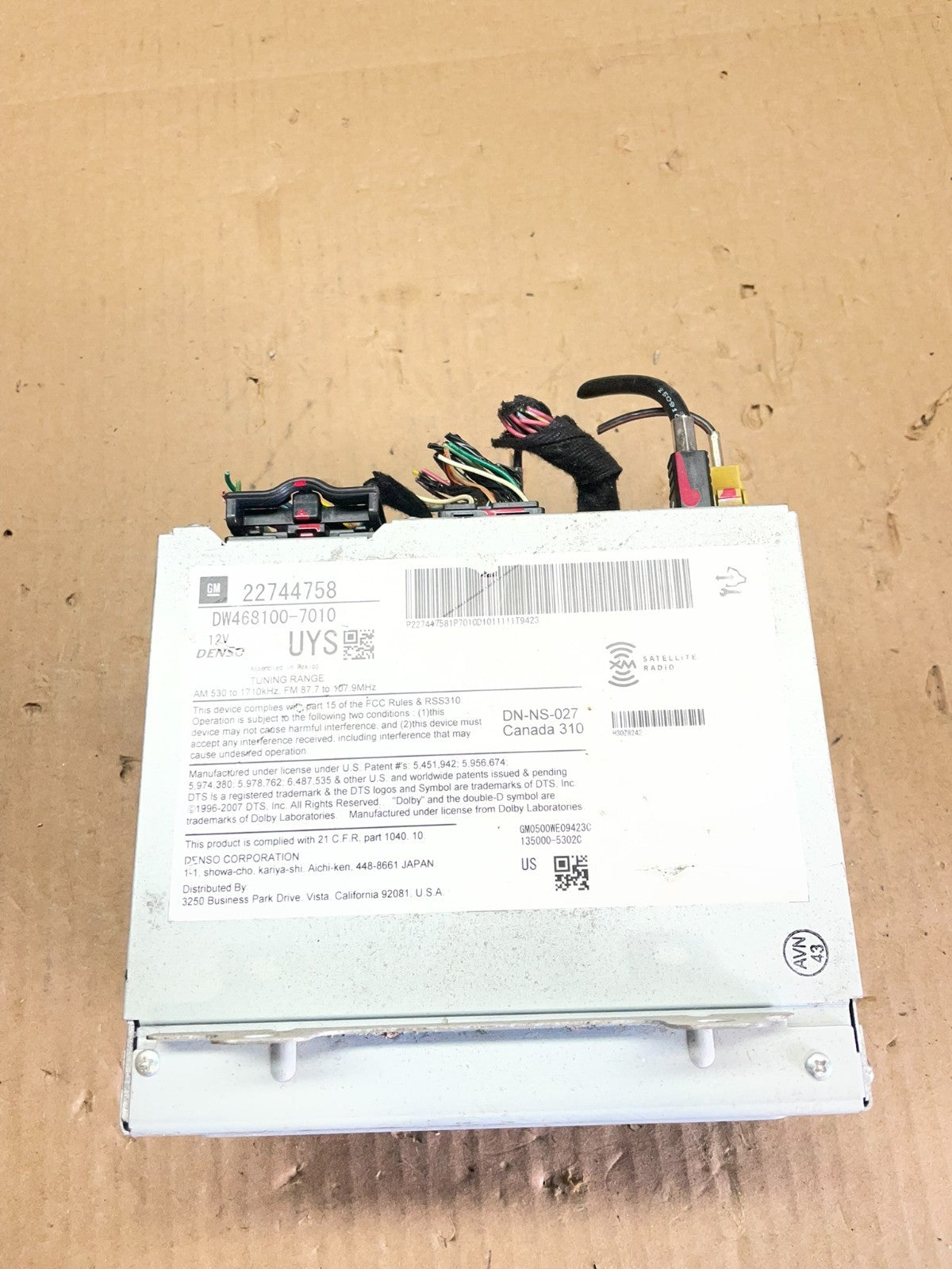 2010 to 2011 Cadillac SRX AM/FM/CD/MP3 Radio Head Unit Receiver AB3122 DG4