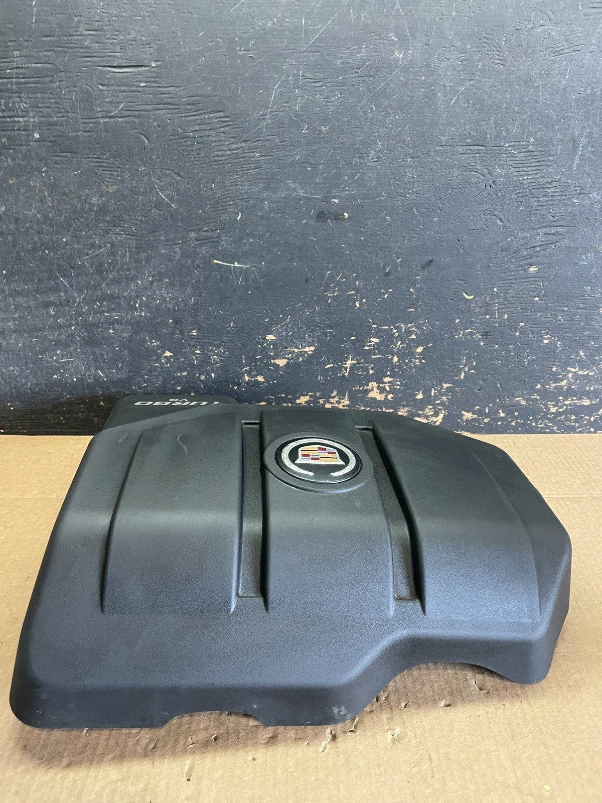 2010 to 2011 Cadillac SRX Engine Cover 2.8L 19420814 AA6115 DG4