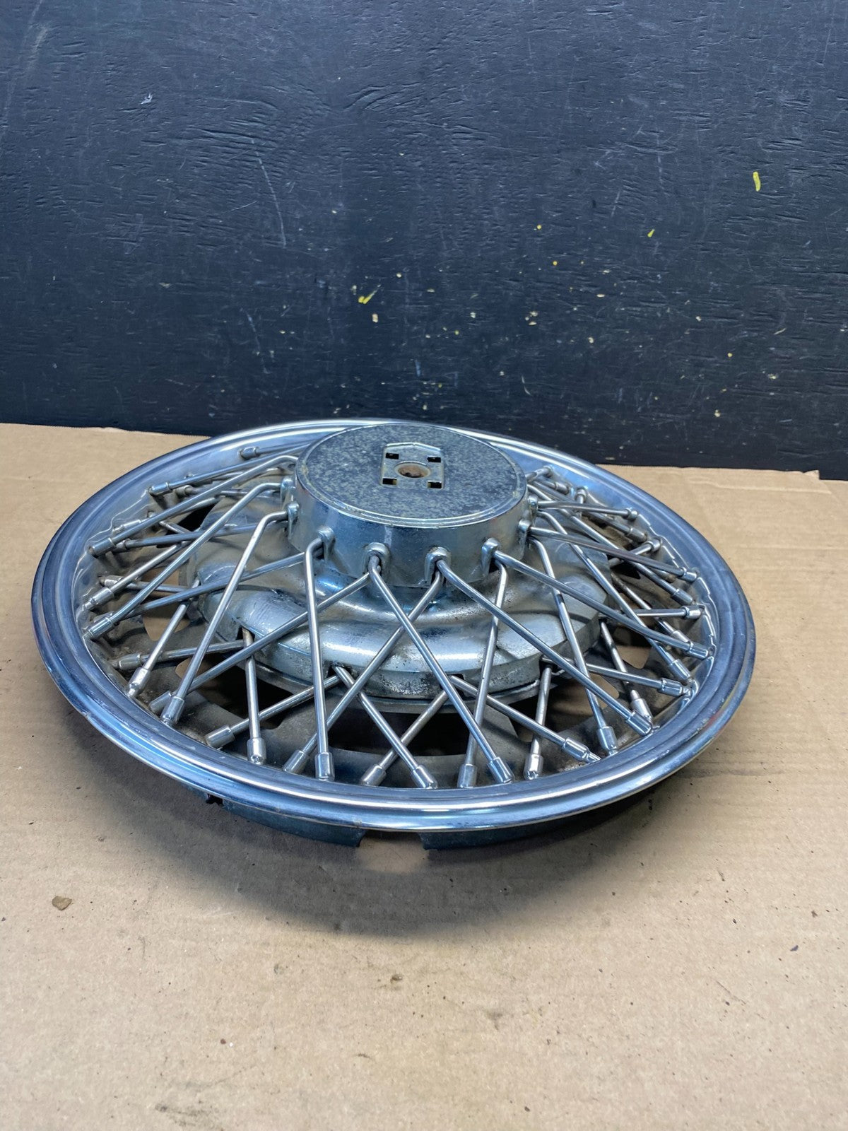 1980 to 1985 Oldsmobile Toronado 15" Wire Spoke Hubcap Wheel Cover Q2487 PS4