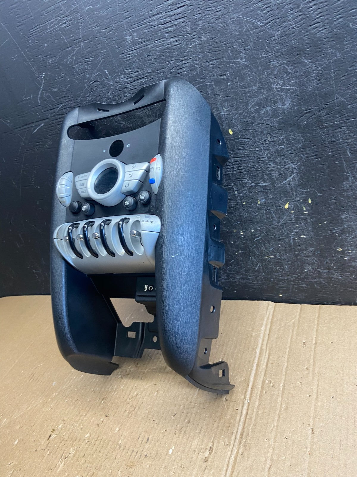 2008 to 2010 Mini Cooper Center Dash Climate Window Control AE3988 DG1