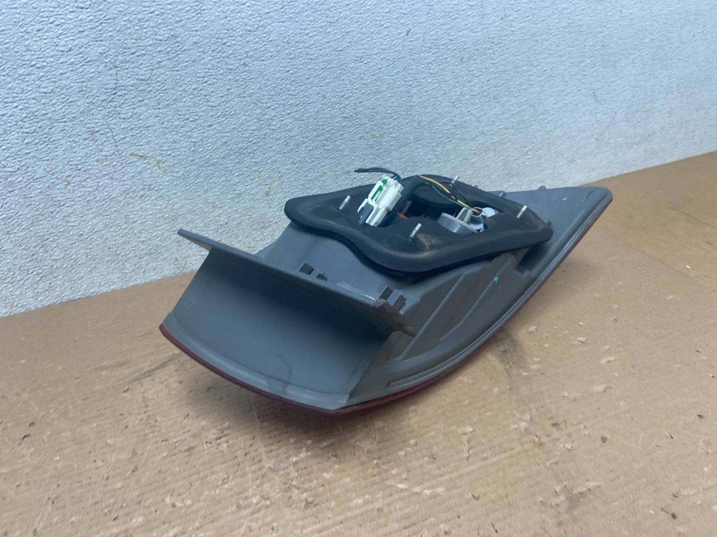 2009 to 2010 Hyundai Sonata Right Passenger Side Tail Light Oem R0783 DW5