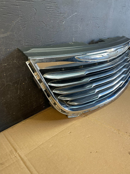 2011 to 2016 Chrysler Town & Country Front Upper Grill Grille AC5450 DG2