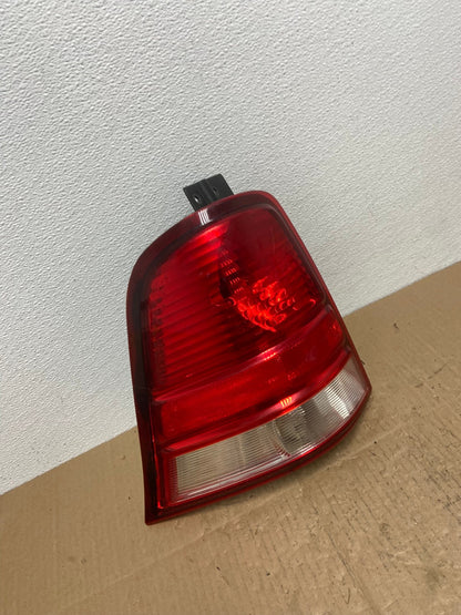 2004 to 2007 Ford Freestar Left Driver LH Side Tail Light Oem AB8244 LK2