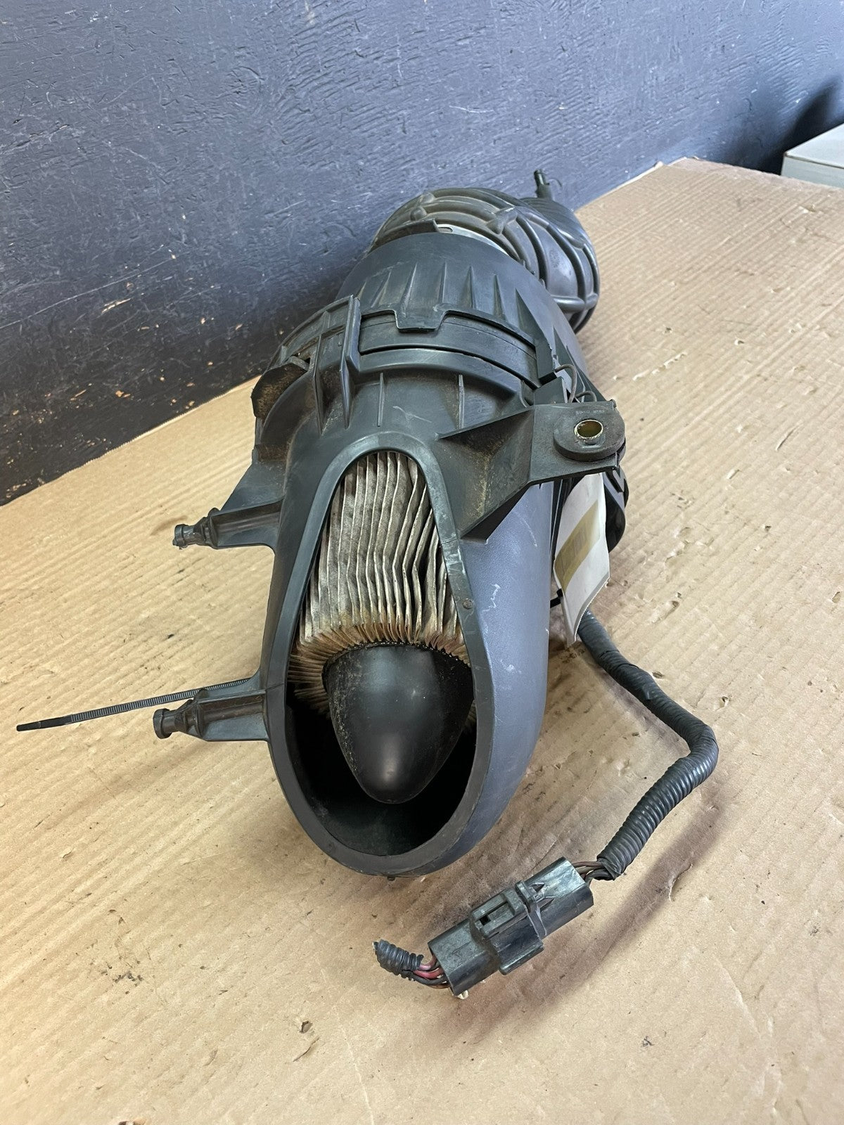 1999-2004 Ford Mustang 3.8L V6 Air Intake Housing Cleaner Box af3498 DG1