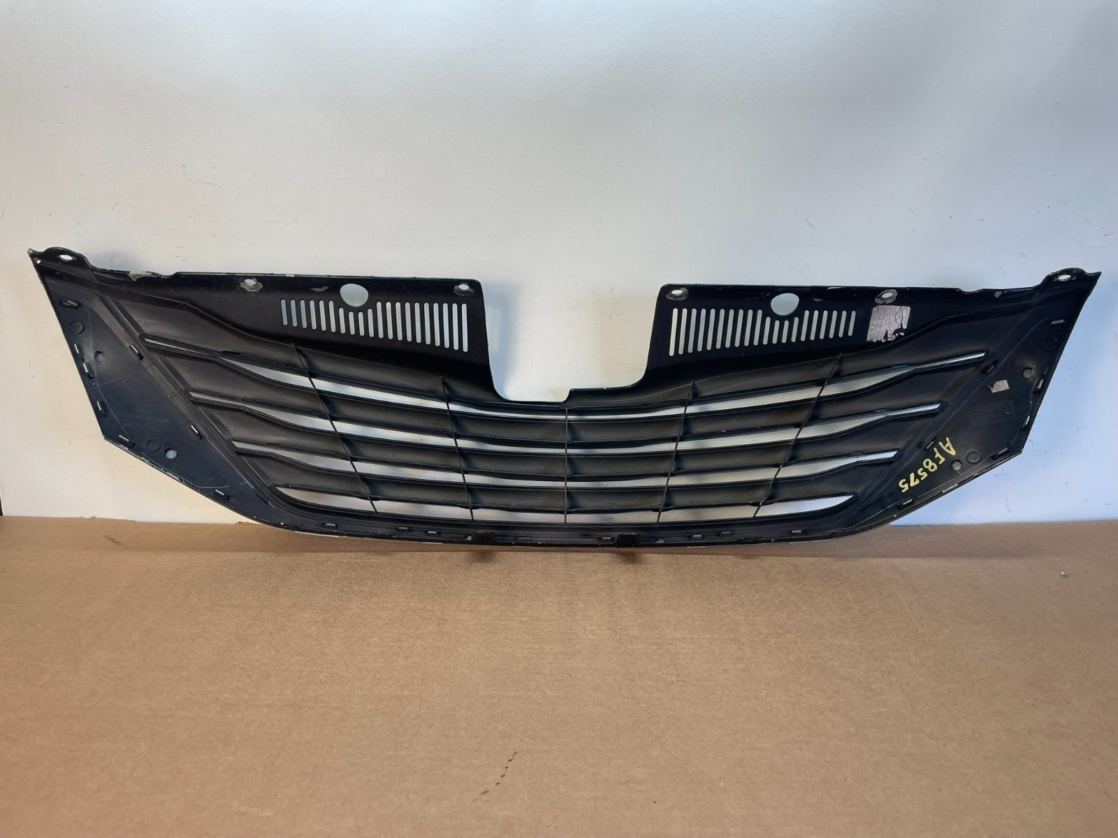 2011 to 2017 Toyota Sienna Front Upper Grill Grille AF8575 DG5