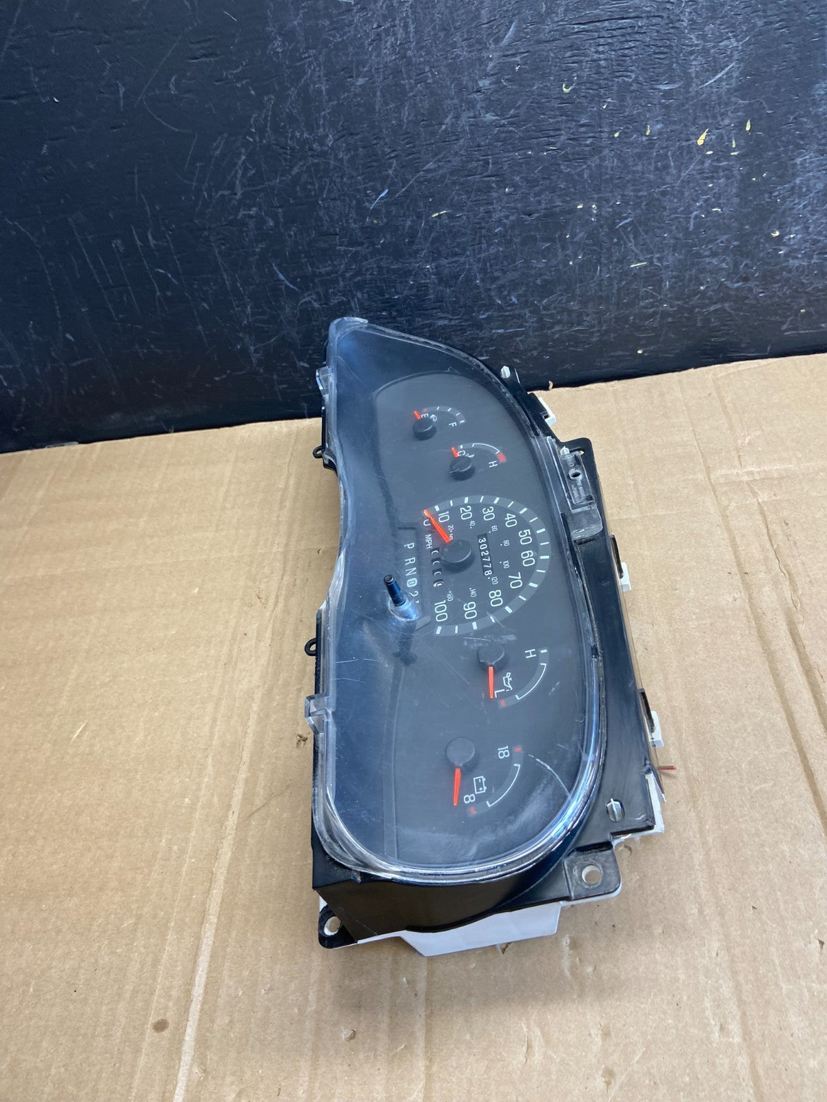 2001-2002 Ford Econoline E250 E350 Van Speedometer Instrument Cluster AD7074 DG2