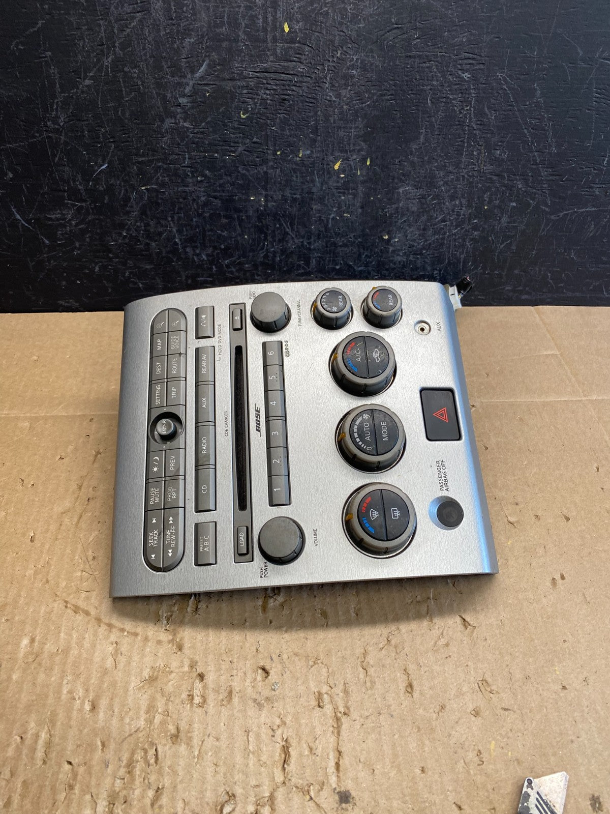 2004 to 2007 Nissan Armada Radio CD Player A/C Climate Control AC9092 DG1