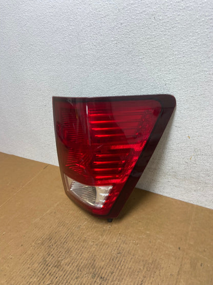 2007 to 2010 Jeep Grand Cherokee Right Passenger Tail Light AE0214 LK1
