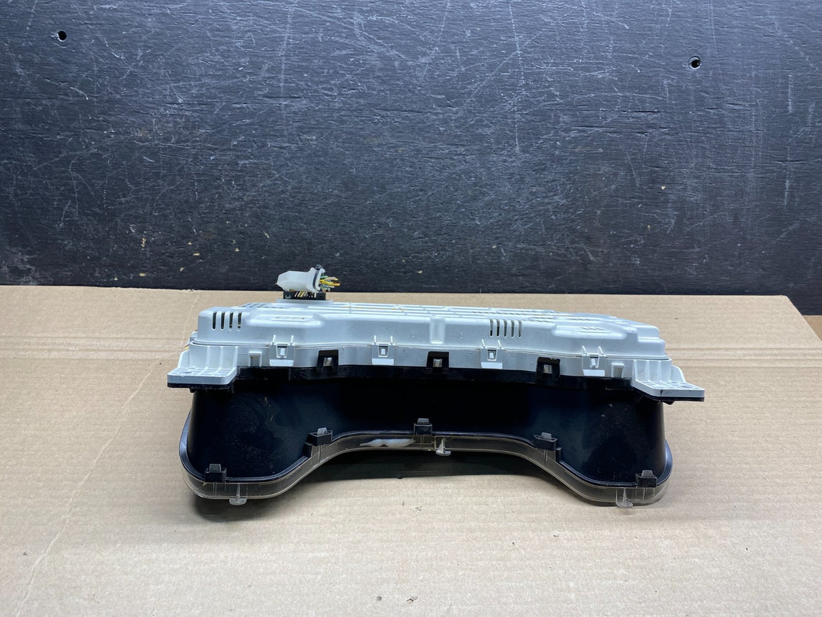 2011 to 2013 Ford E150 E250 E350 VAN Gauge Speedometer Cluster ah7576 DG4