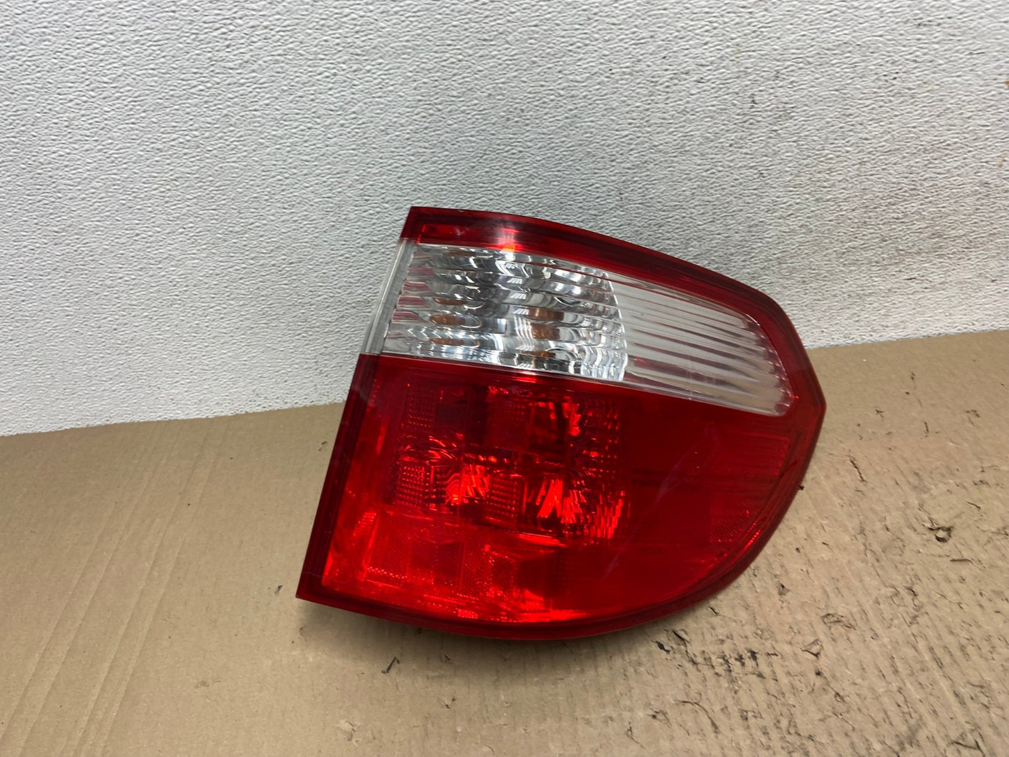 2005 2006 2007 Honda Odyssey Right Passenger RH Side Tail Light AF2919 LK0