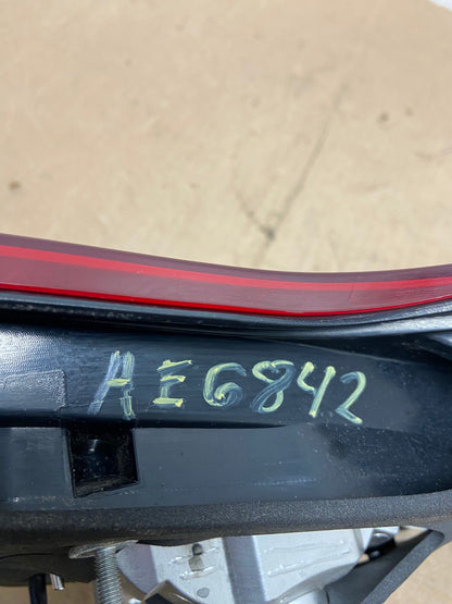 2010 - 2013 Acura Mdx Right Passenger Rh Side Inner Tail Light AE6842 LK6