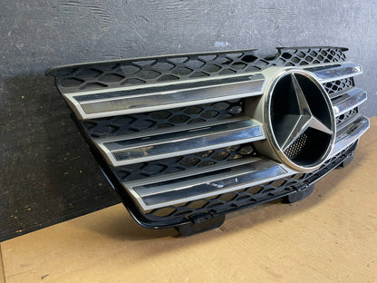 2008 to 2010 Mercedes-Benz GL-Class GL550 Front Grille Grill AA22502