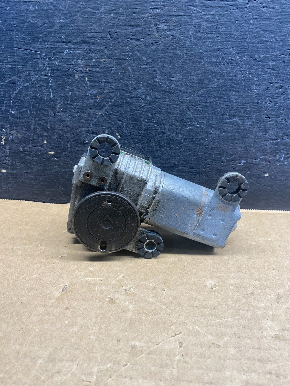1999 to 2003 BMW E39 528I 525I 540I Wagon Rear Window Wiper Motor AG6650 PS0