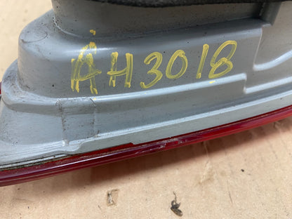 2010 - 2011 Toyota Camry Right Passenger RH Side Inner Tail Light AH3018 DW6