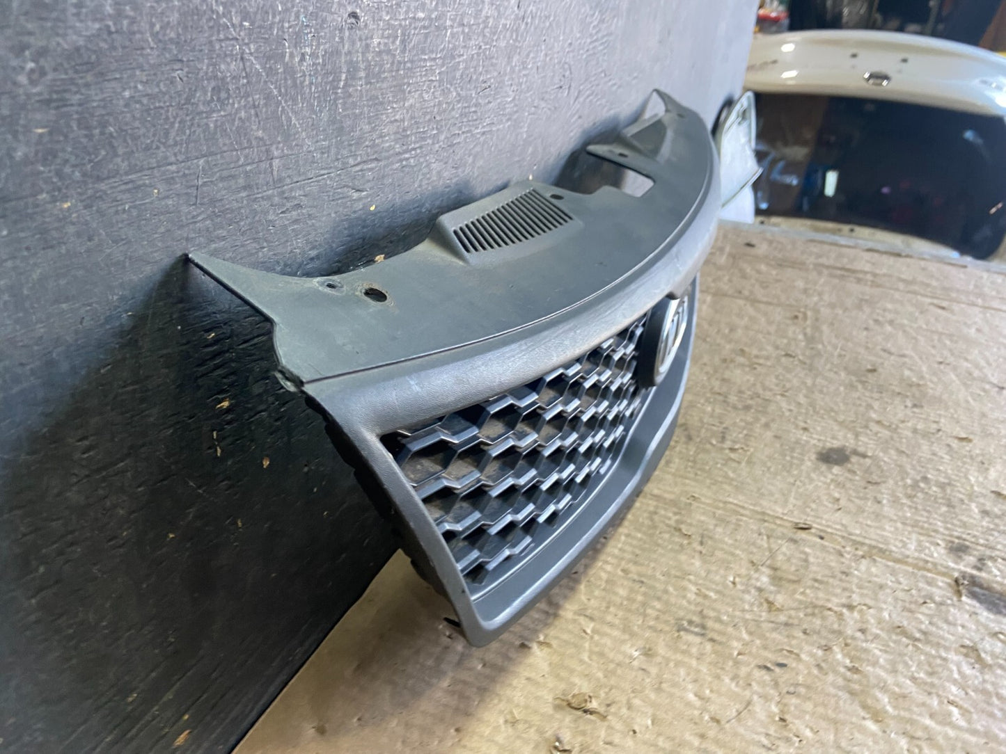 2010 to 2013 Kia Forte Koup Black Front Upper Bumper Grill Grille O6134 DG2