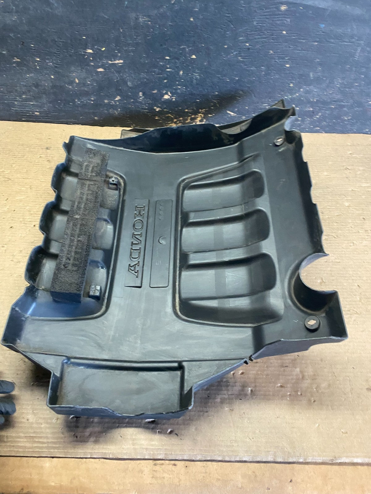 2005 to 2007 Honda Odyssey Black Engine Cover s3400 DG6