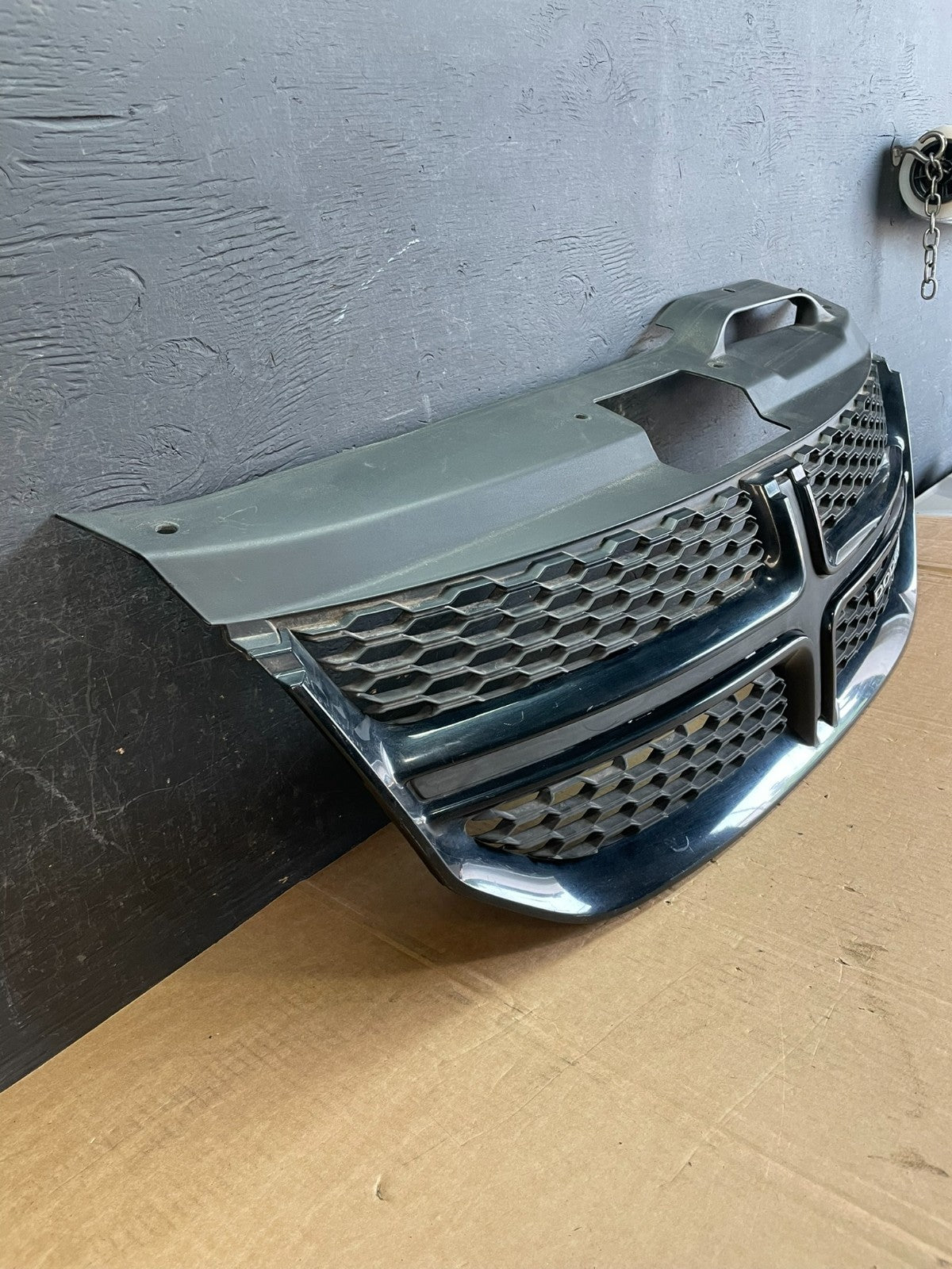 2011 to 2018 Dodge Journey Front Upper Chrome Grill Grille AE8397 DW2