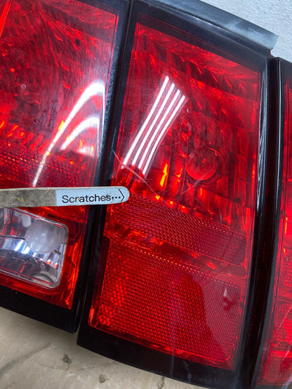 1999-2004 Ford Mustang Right Passenger Rh Side Tail Light AD1048 LK3