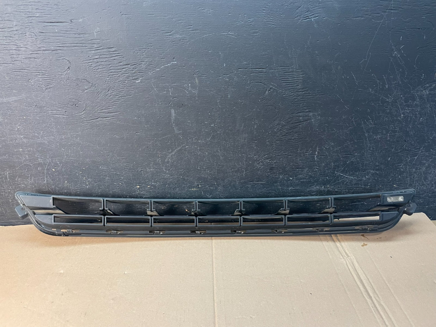 2013 2014 2015 GMC Acadia Front Lower Cover Grill Grille AD8329 DG3