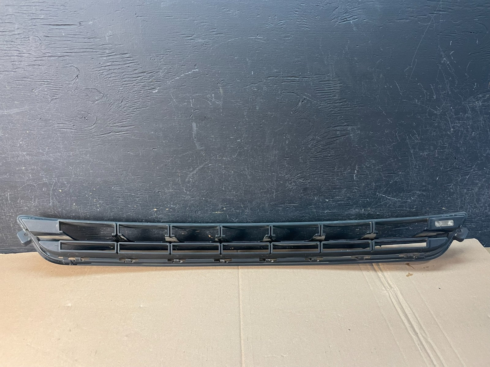 2013 2014 2015 GMC Acadia Front Lower Cover Grill Grille AD8329 DG3