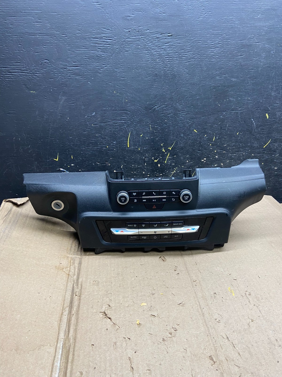 2023 to 2024 Ford Explorer Radio Climate Control Panel Trim X5751 DG0