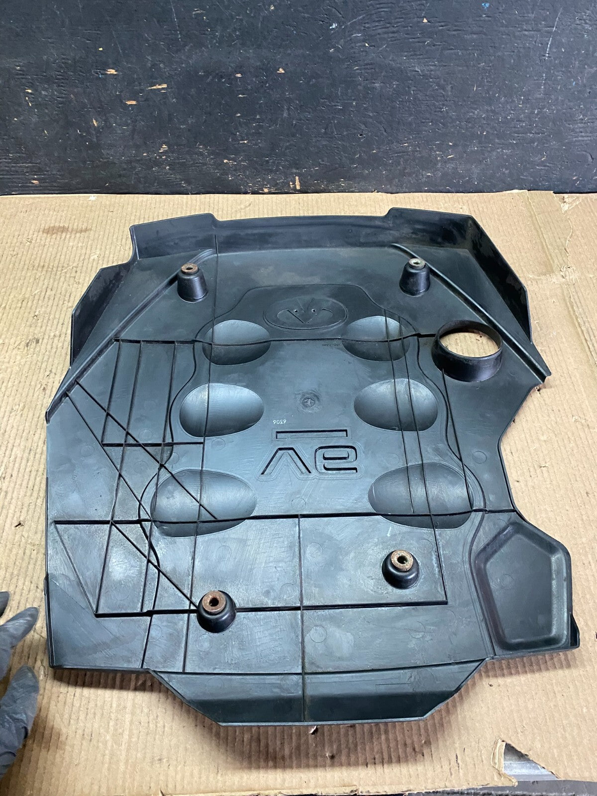 2003 to 2007 Infiniti FX35 M35 G35 V6 Engine Motor Cover OEM N8389 DG4