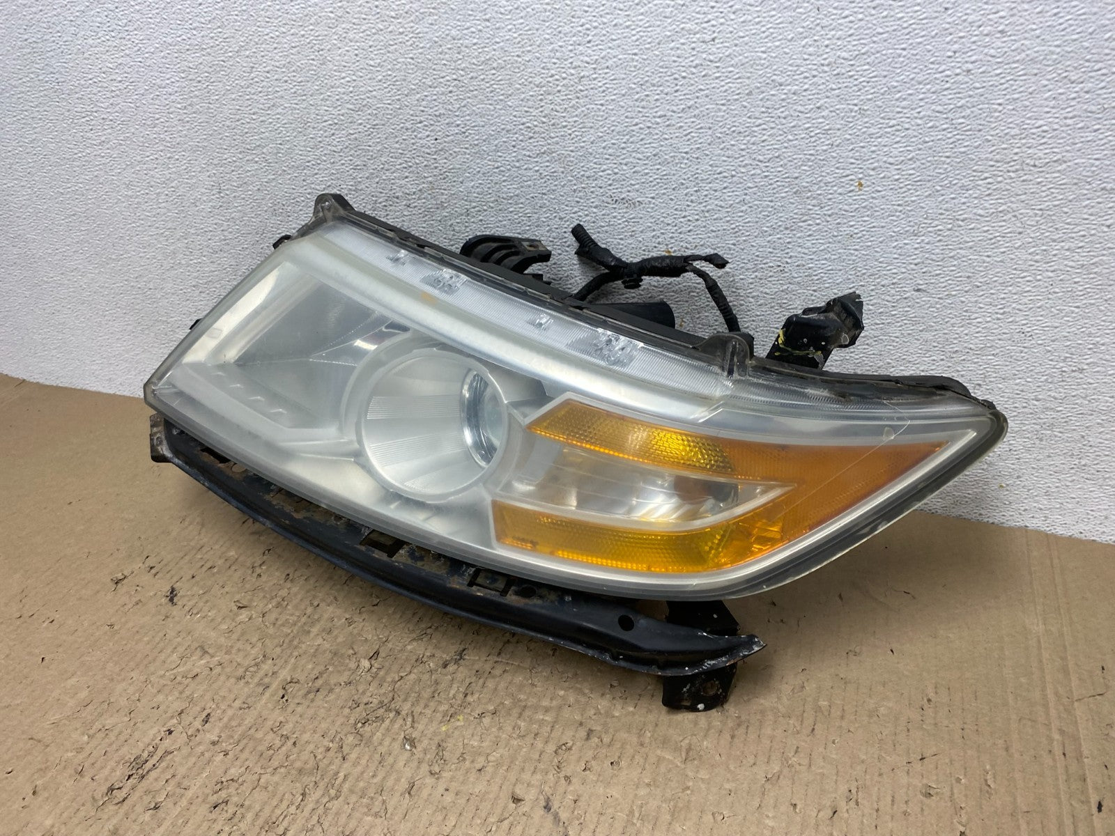 2011 to 2013 Honda Odyssey Front Left Driver LH Headlight Halogen AF7122 DW1
