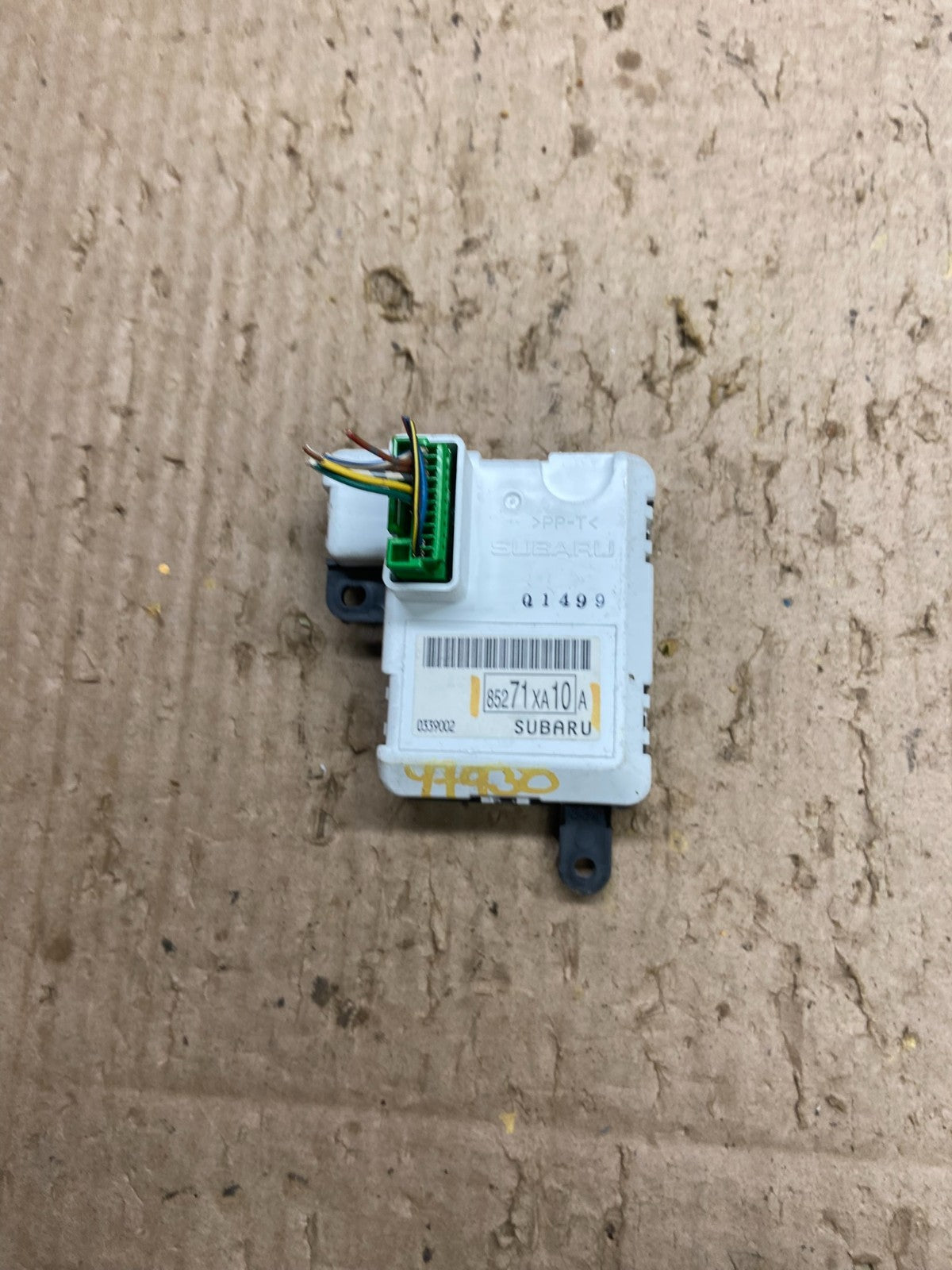 2006 to 2007 Subaru Tribeca Right Information Security Display Screen y7930 DG3