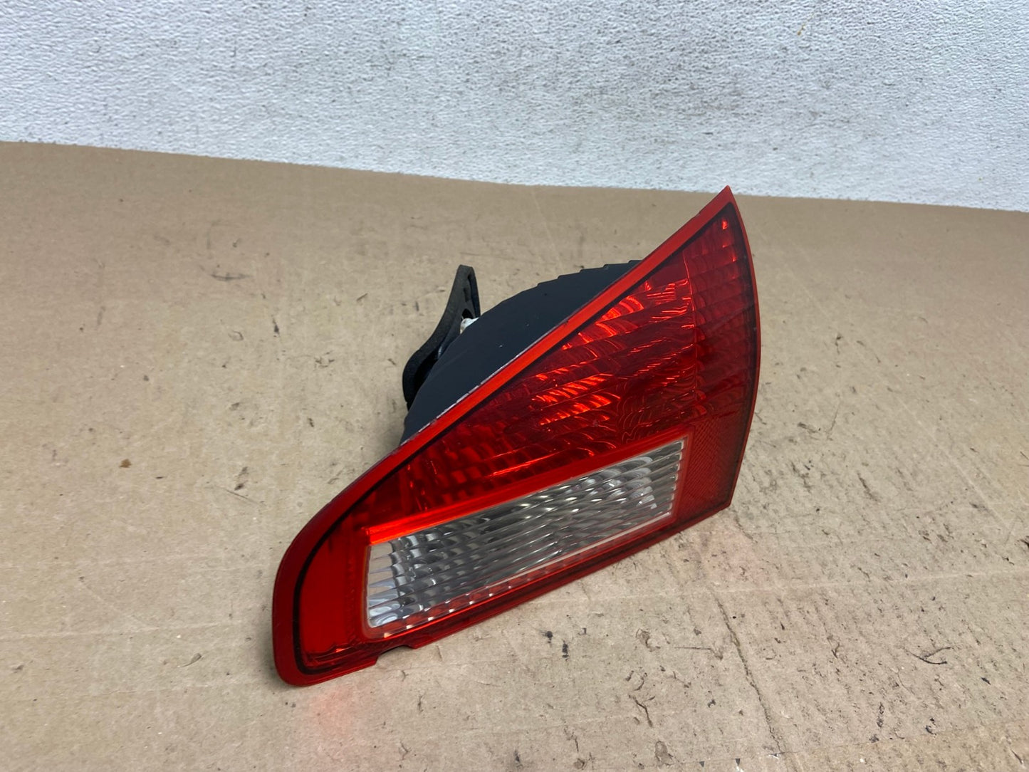 2008 to 2014 Subaru Tribeca Right Passenger RH Tail Light Inner AE6613 LK2