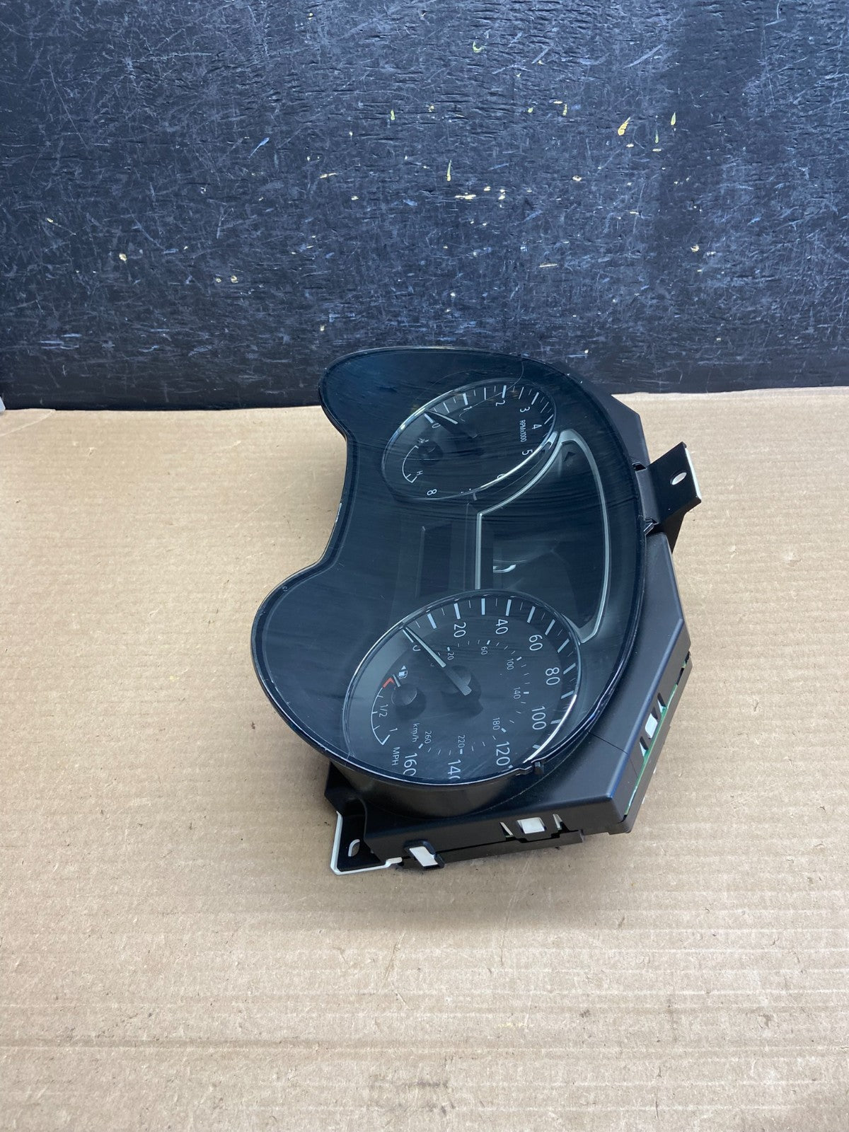 2013 Nissan Pathfinder Speedometer Cluster Gauge AG1038 DG2