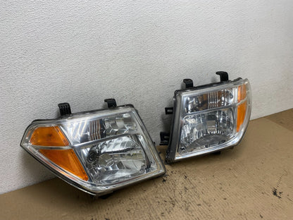 2005 2006 2007 Nissan Pathfinder Halogen Headlights Left+Right AF7099 DW2