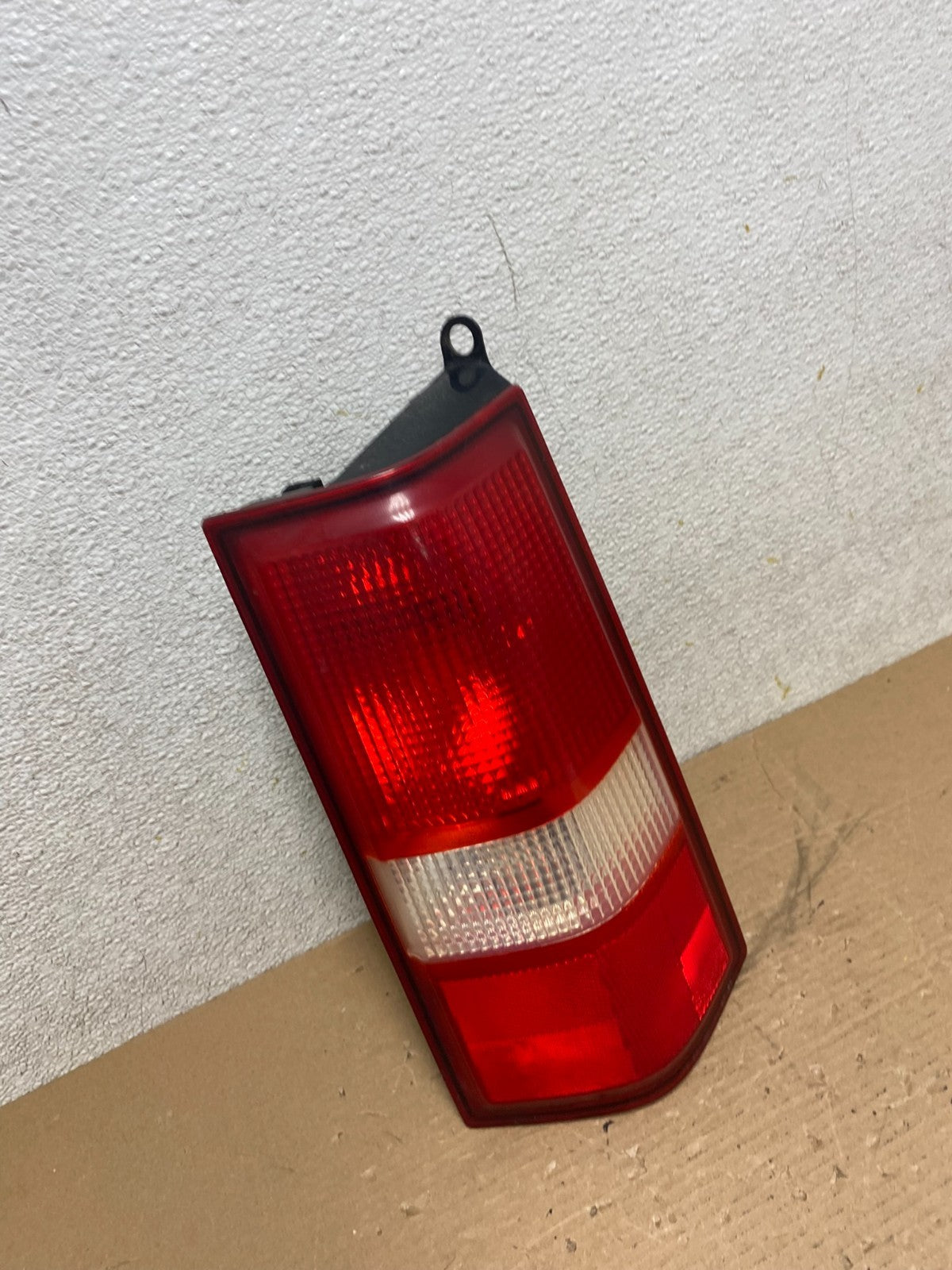 2003 2017 Chevrolet Express 1500 2500 3500 Right Passenger Tail Light R0654 DW2