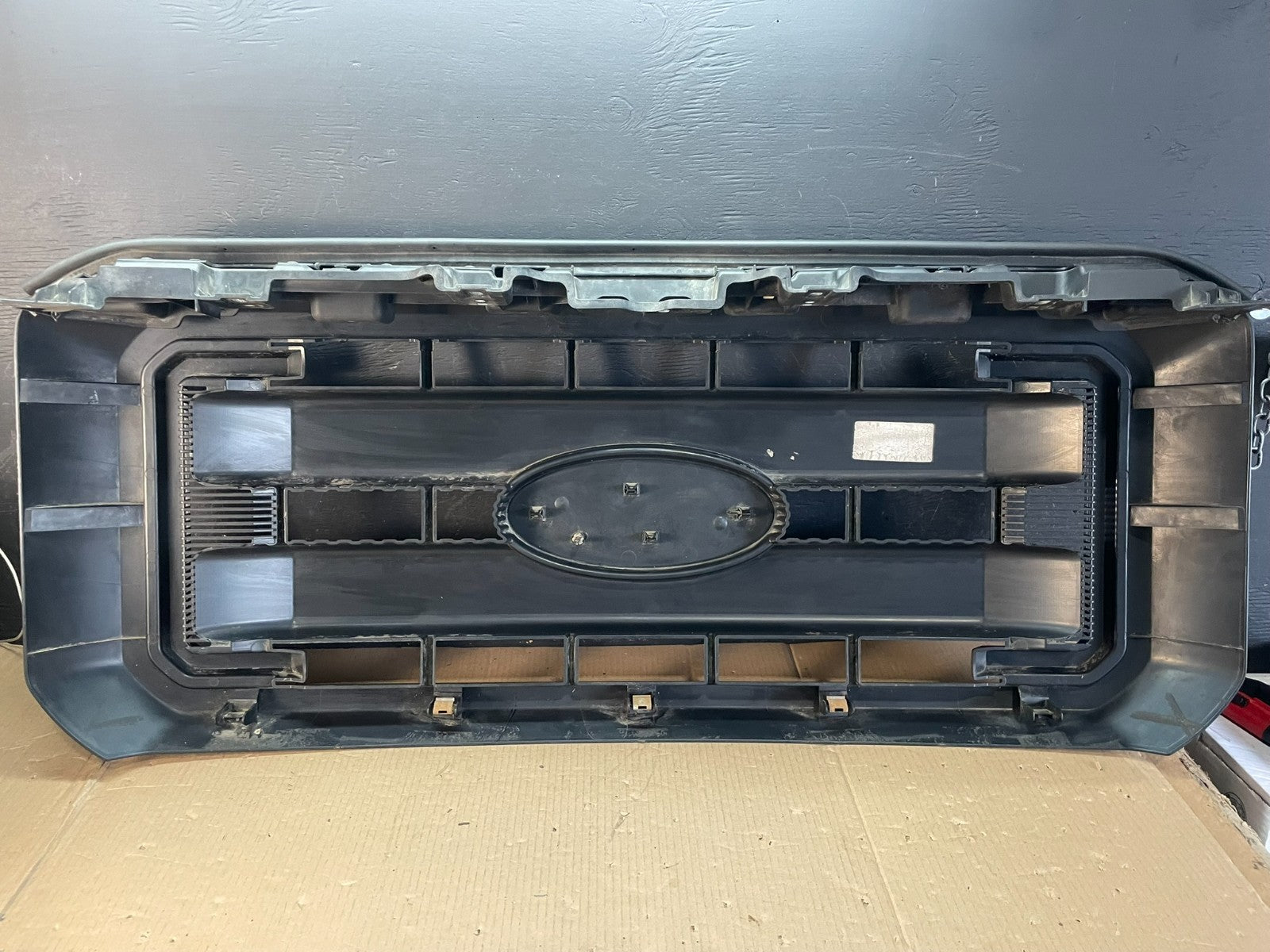 2011 to 2016 Ford Super Duty F250 F350 Front Upper Grill Grille AE3617 DG3