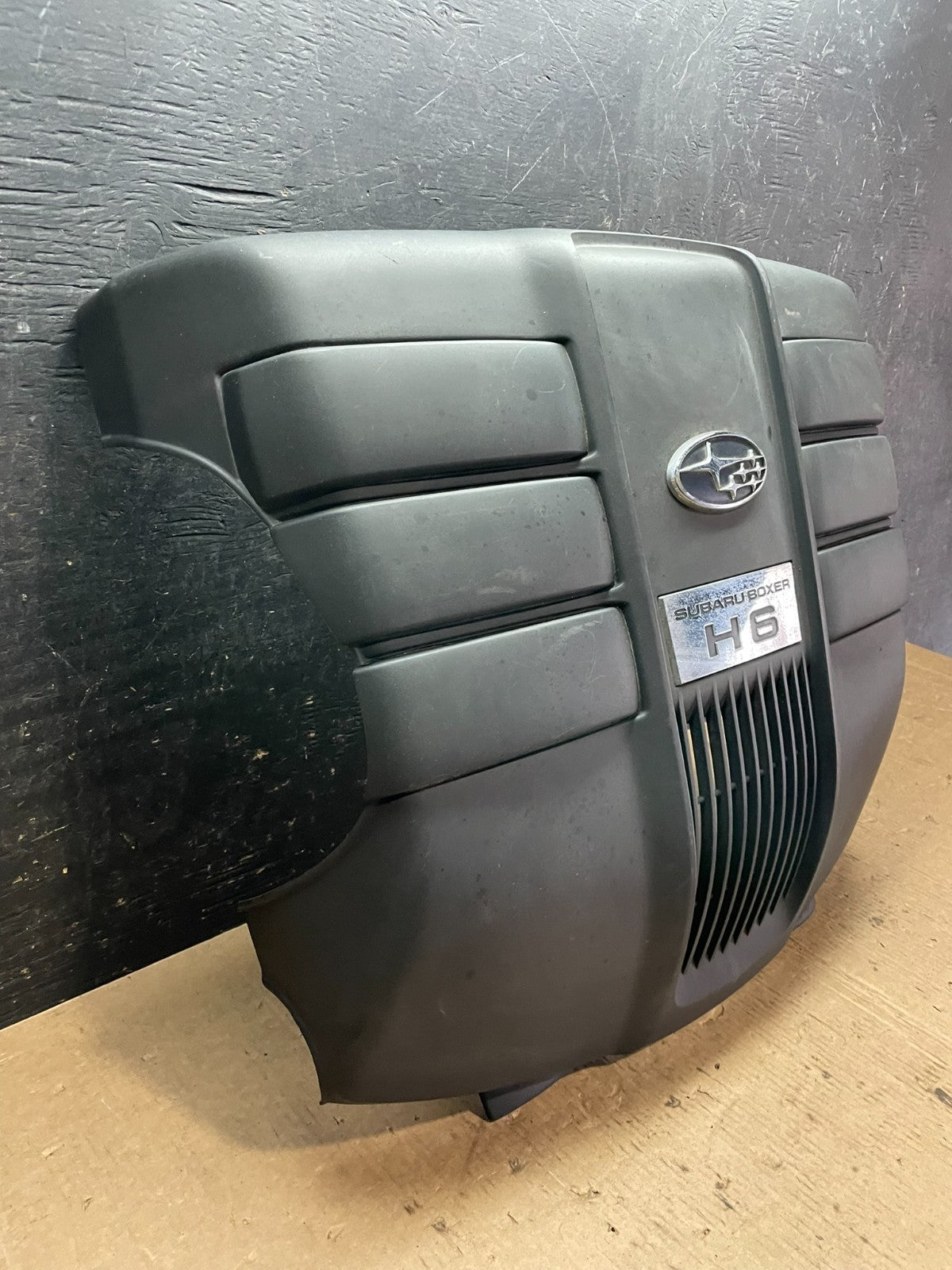 2007 to 2014 Subaru Tribeca 3.0L Factory Engine Cover 14025AA24A z6020 DG1