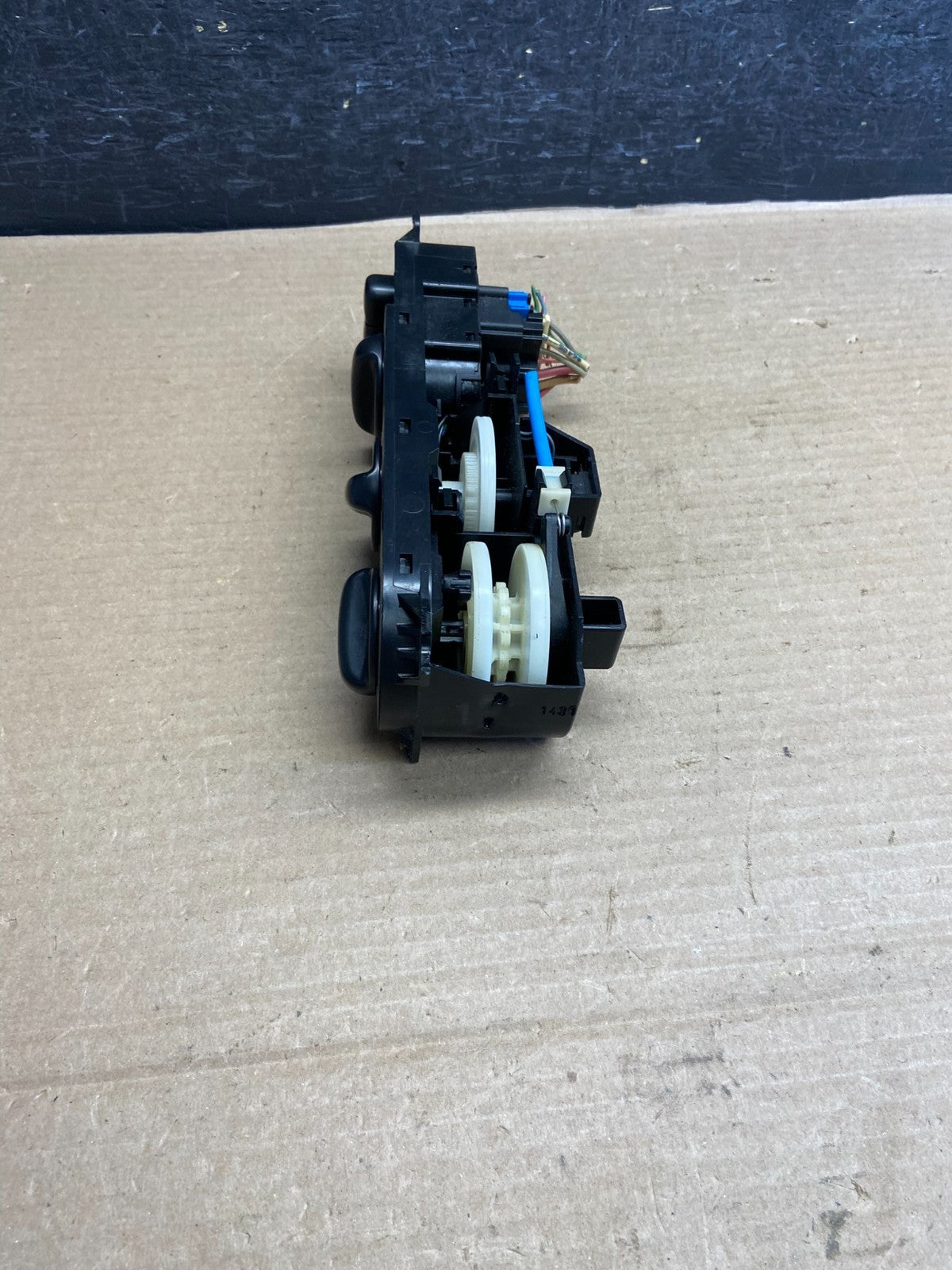 1998-2001 Mercedes ML320 AC Temp Heater Climate Control ah1488 DG2