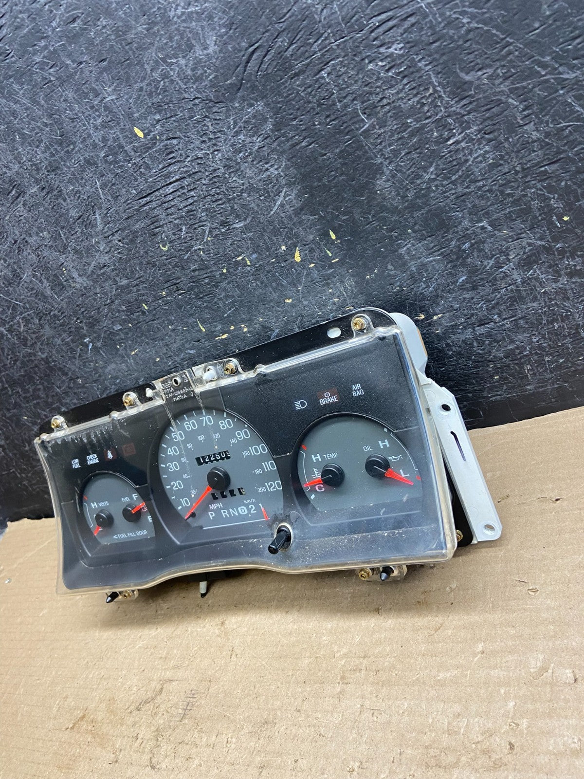 2003 to 2005 Mercury Grand Marquis Speedometer Instrustment Cluster AH3761 DG5