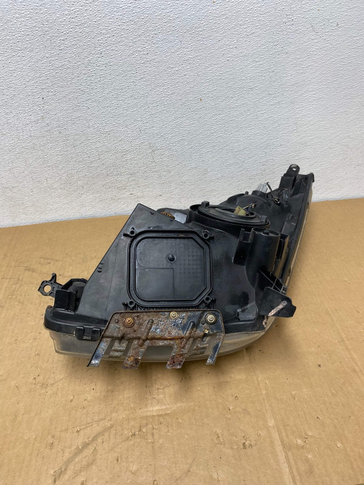 2006-2009 Toyota Prius Right Passenger Rh Side Headlight Halogen AC8605 DW4