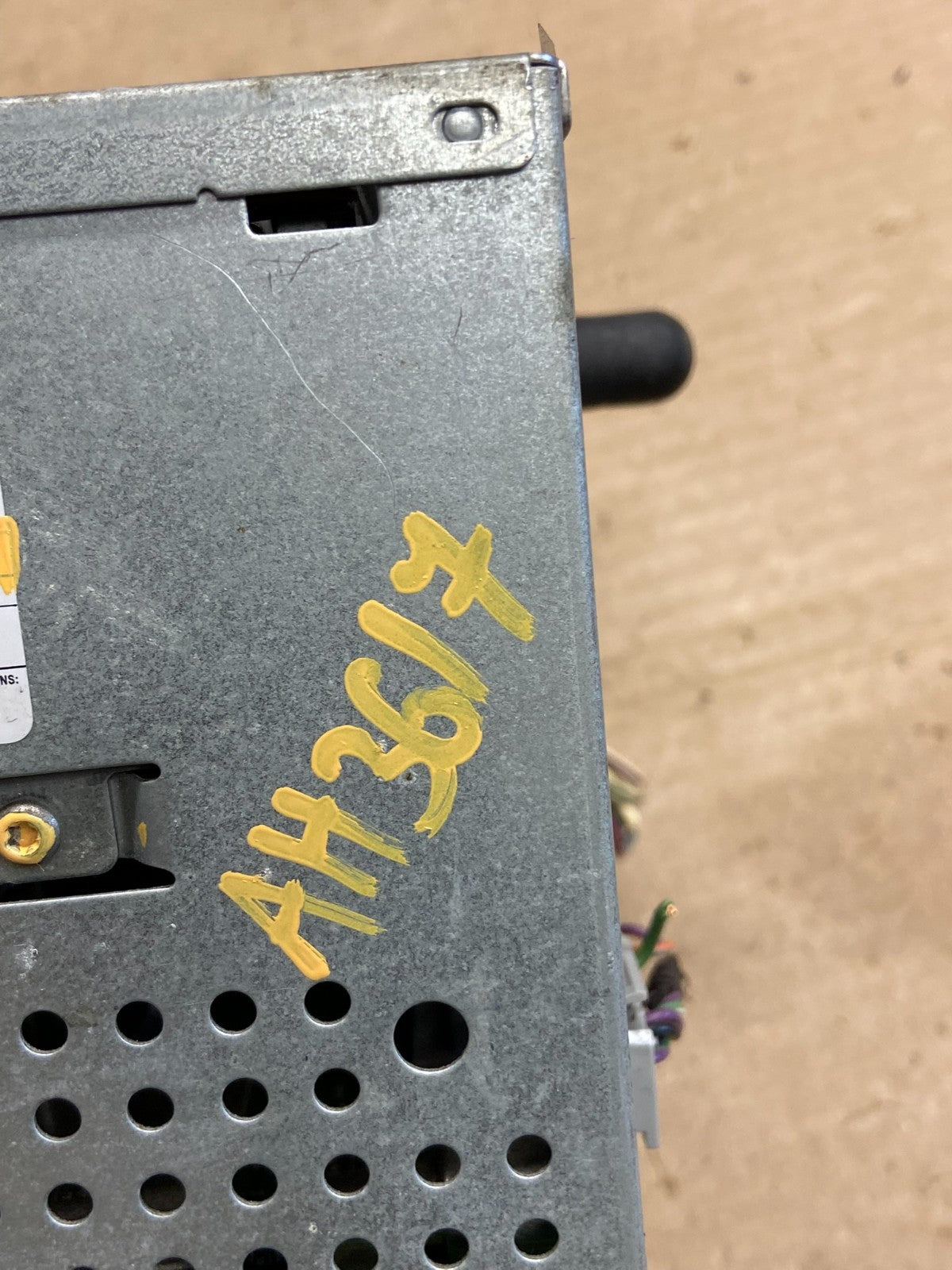 2004 - 2010 Ford Expedition Explorer Radio CD Player Screen Display OE ah3617 DG6